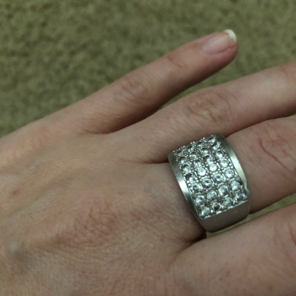 Silpada clear crystal size 6